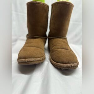 LL Bean Sz9 Wicked Good Shearling Lined Mid Brown Calf Suede Rubber Sole Boots.